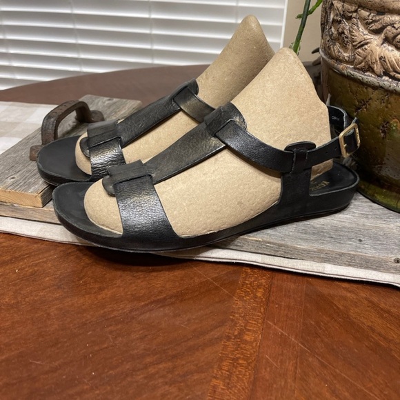 Kork-Ease Shoes - Kork-Ease ruby T-Strap Comfort Sandals